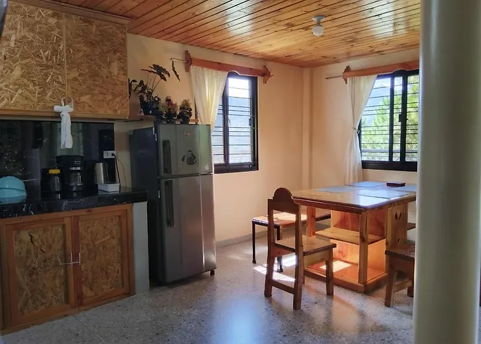 Gia'S Baguio Transient House